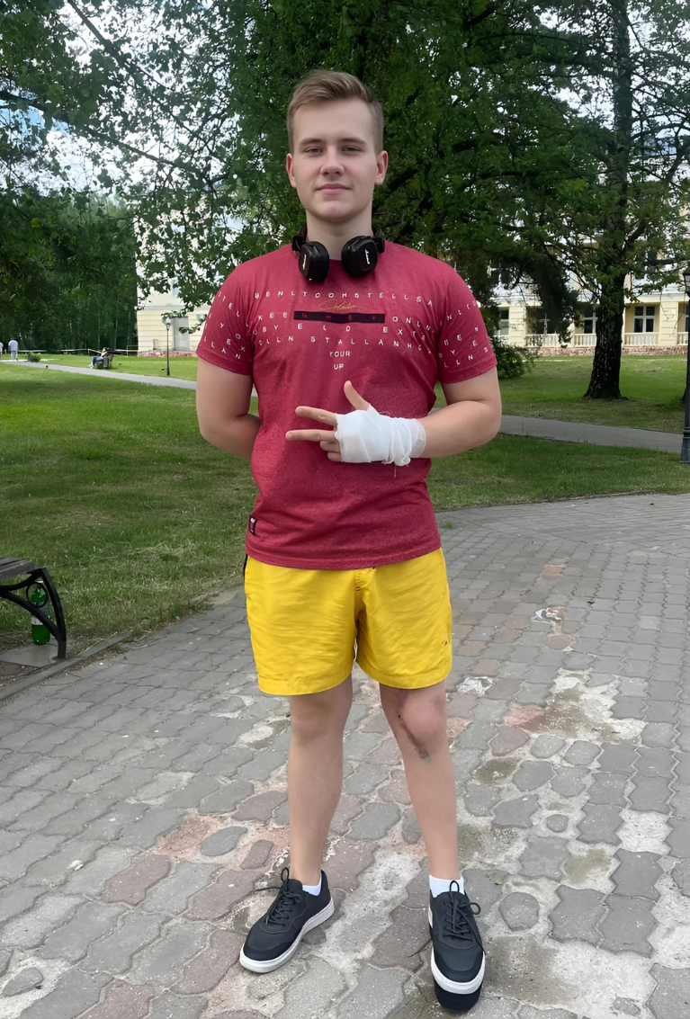 Илья Попов
